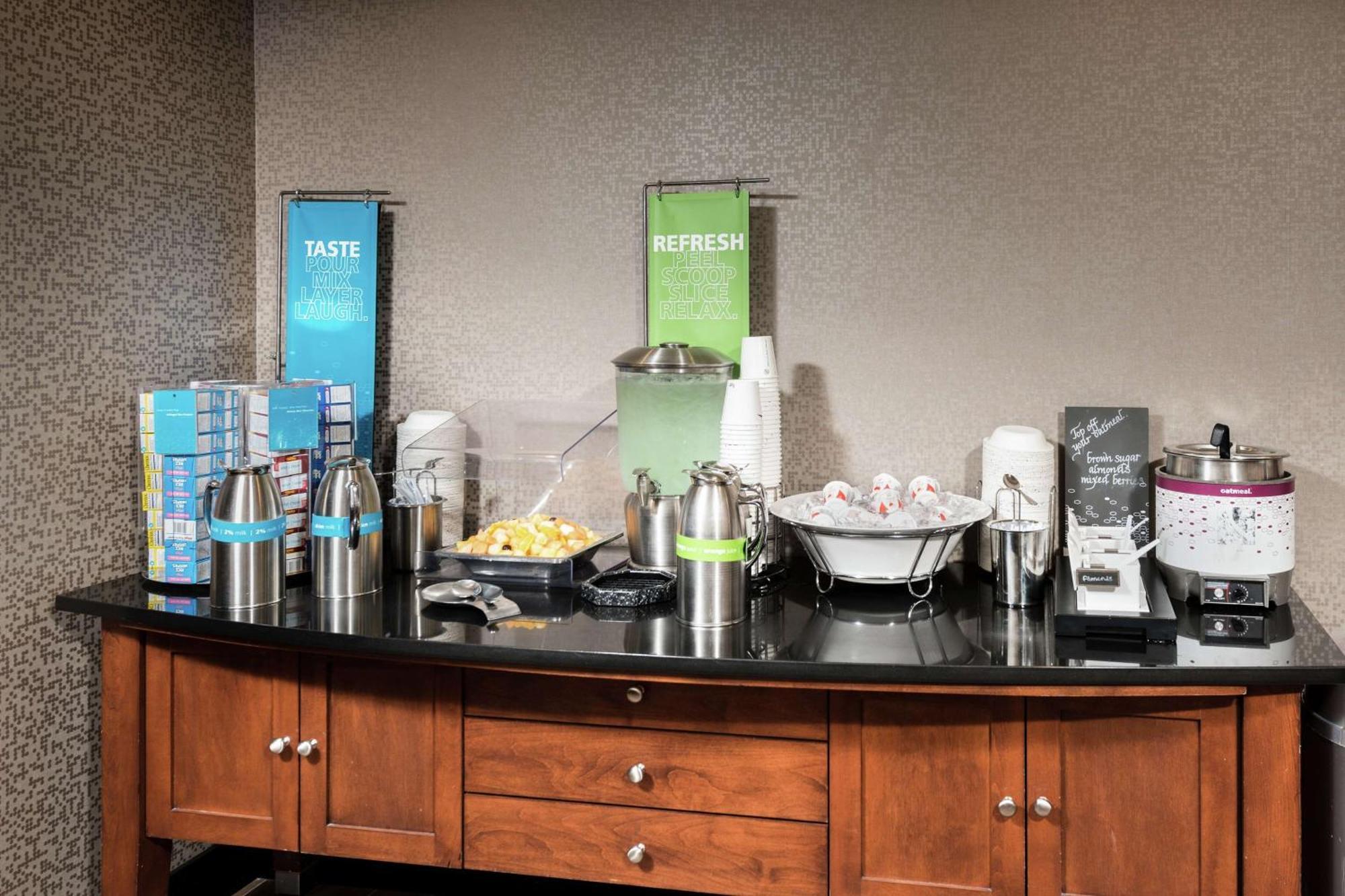Hampton Inn Fall River/Westport North Westport Bagian luar foto