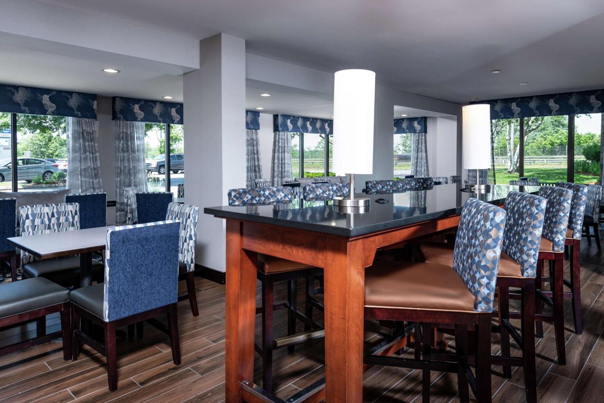 Hampton Inn Fall River/Westport North Westport Bagian luar foto