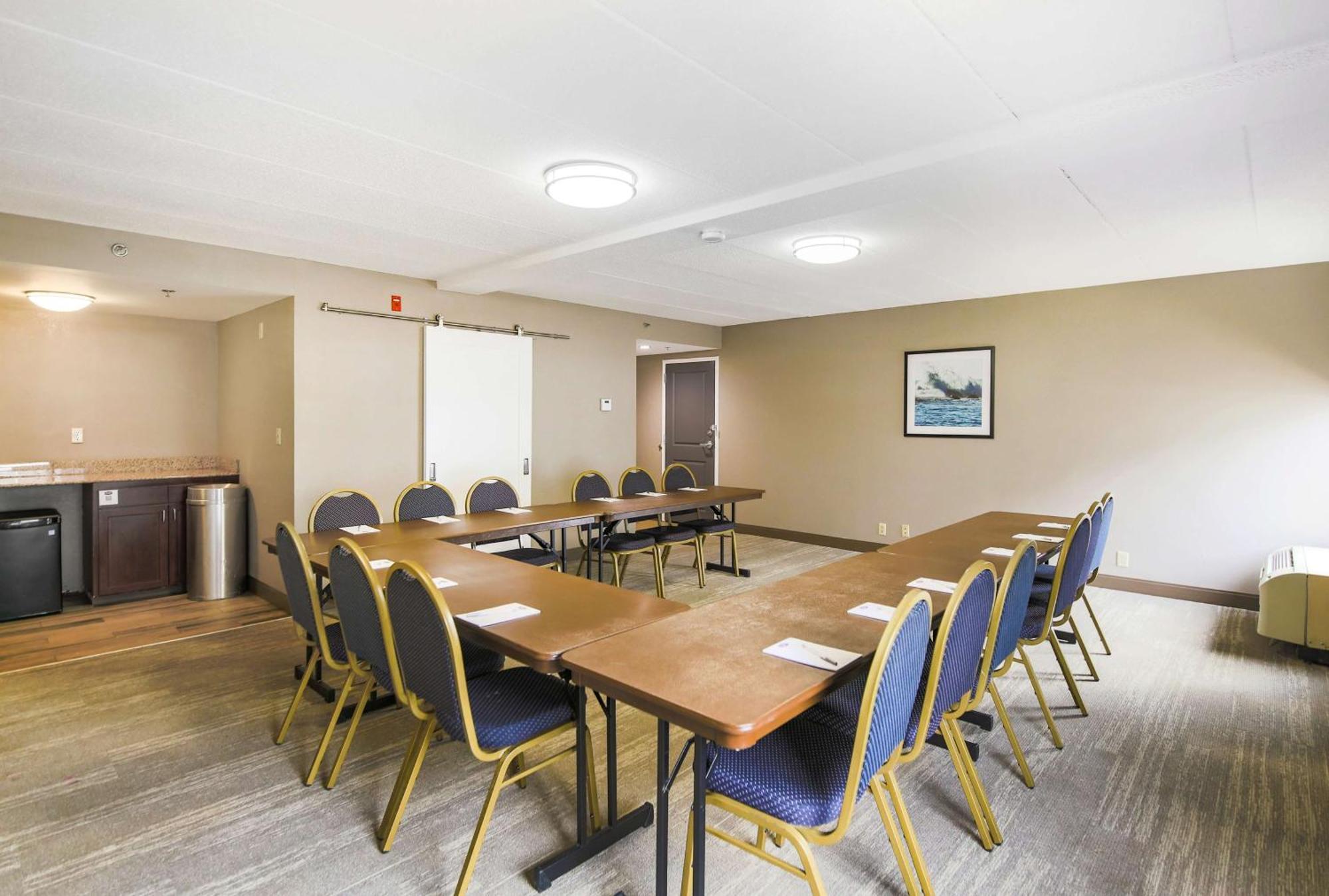 Hampton Inn Fall River/Westport North Westport Bagian luar foto